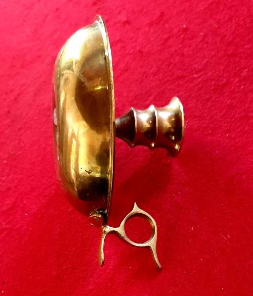 ANTIQUE HEAVY SOLID BRASS CANDLE STICK HOLDER.