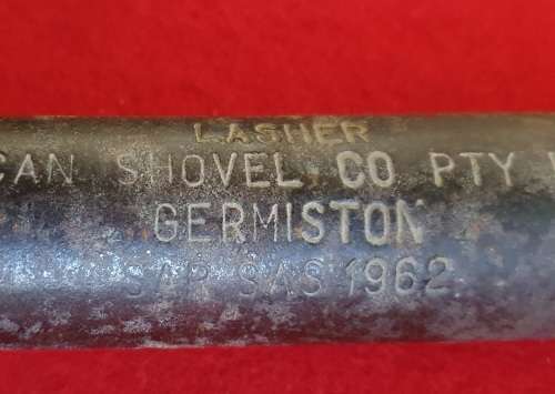 SAS / SAR 1962 ORIGINAL COAL SHOVEL. GERMISTON. AFRICAN SHOVEL CO. SCARCE FIND !!