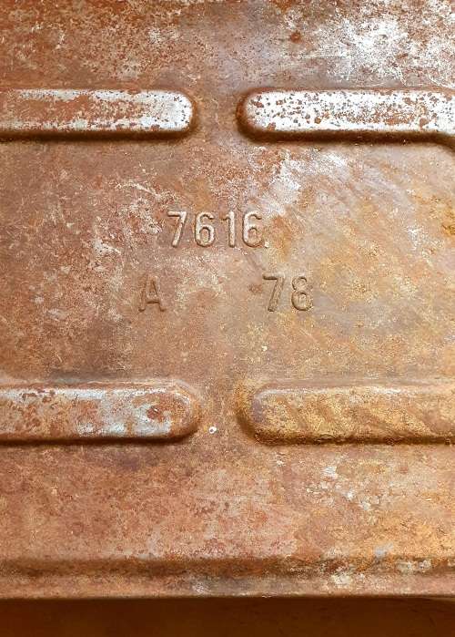 ANGOLA BUSH WAR. BREN MACHINE GUN AMMO STEEL BOX. 1978. GOOD CONDITION.