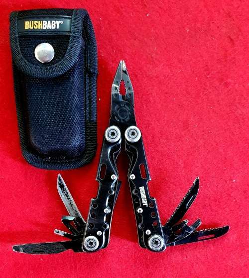 MULTI TOOL SURVIVAL KNIFE SET. BUSH BABY. WITH POUCH.