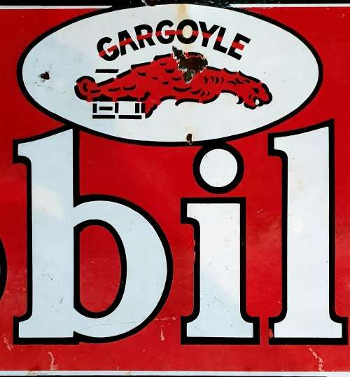 1930s GARGOYLE MOBILOIL ENAMEL SIGN BOARD.1.40 M X 0.46 M. EXCEPTIONAL CONDITION !!