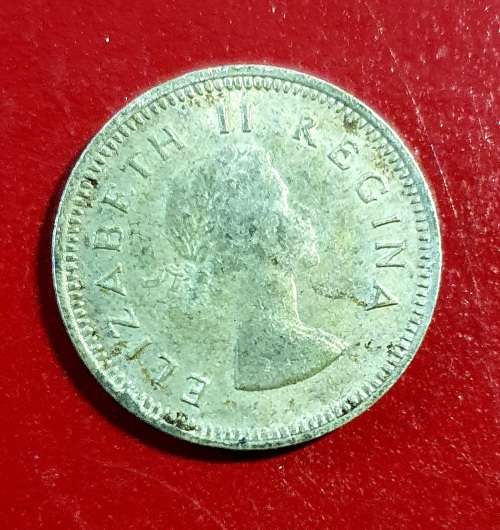 SILVER 1957  3 PENCE  Elizabeth II 1st portrait 1.414 g  EXCELLENT CONDITION !
