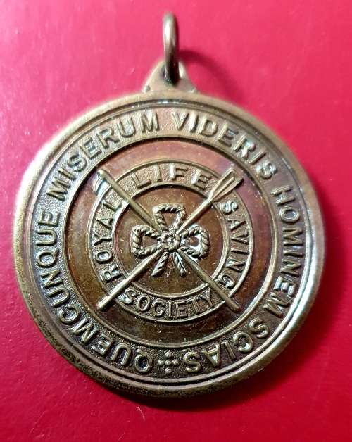 WW11 1945 ROYAL LIVE SAVING SOCIETY MEDAL.
