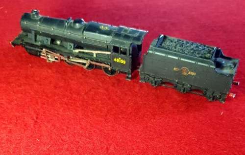 VINTAGE HORNBY DUBLO 20732 LMS STANIER CLASS 2-8-0 FREIGHT LOCOMOTIVE WITH TENDER