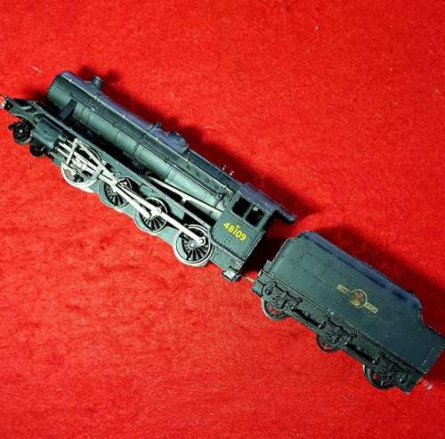 VINTAGE HORNBY DUBLO 20732 LMS STANIER CLASS 2-8-0 FREIGHT LOCOMOTIVE WITH TENDER