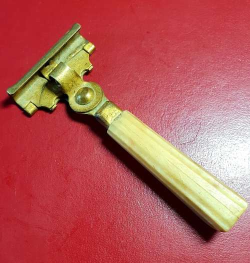 ANTIQUE EVERSHARP SCHICK CANADA RAZOR