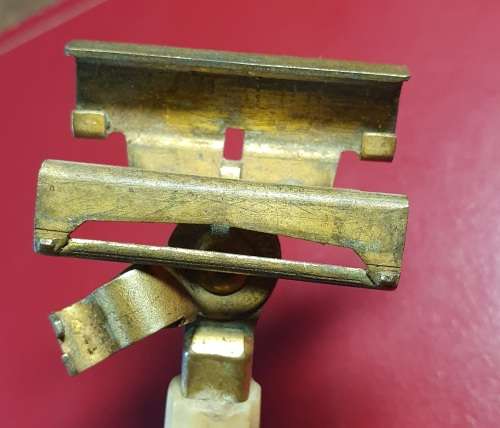 ANTIQUE EVERSHARP SCHICK CANADA RAZOR