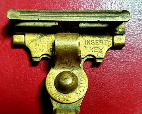 ANTIQUE EVERSHARP SCHICK CANADA RAZOR