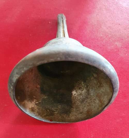ANTIQUE PRIMUS STEEL FUNNEL NO 1648   H12.5cm  DIAM 8 cm  SWEDEN