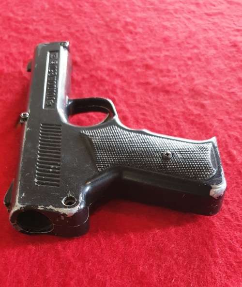 VINTAGE 4.5MM HY-SCORE G50 AIR PISTOL. MADE IN ENGLAND. SCALE REPLICA. SEE PHOTO REPORT.