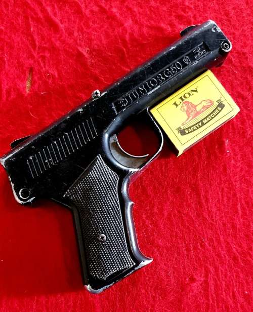 VINTAGE 4.5MM HY-SCORE G50 AIR PISTOL. MADE IN ENGLAND. SCALE REPLICA. SEE PHOTO REPORT.