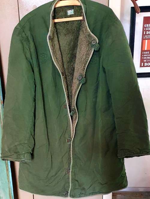 SWEDISH WINTER ARMY JACKET C148 . OLIVE GREEN. GENUINE WOOL INNER. XL - L