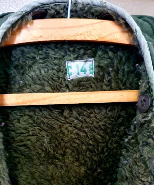 SWEDISH WINTER ARMY JACKET C148 . OLIVE GREEN. GENUINE WOOL INNER. XL - L