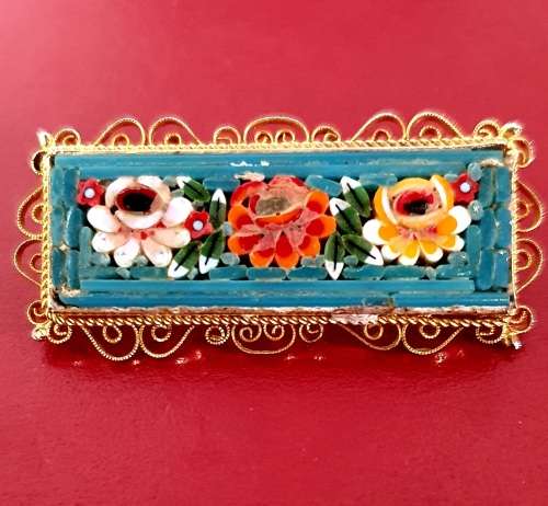 VINTAGE MOSAIK BROOCH WITH FINE DETAIL !