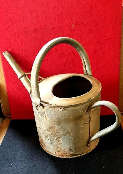 ANTIQUE 1 1/2 GALLON WATERING CAN !! 140 X MORE ITEMS ON SAME AUCTION !!