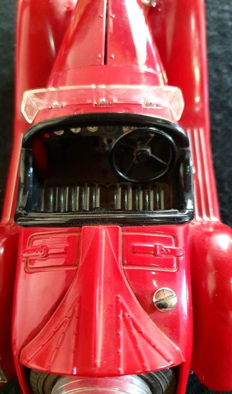 1932 ALFA ROMEO 8C 2300 SPIDER TOURING RED 1/18 SCALE DIECAST CAR MODEL BY BBURAGO.24CM LONG.