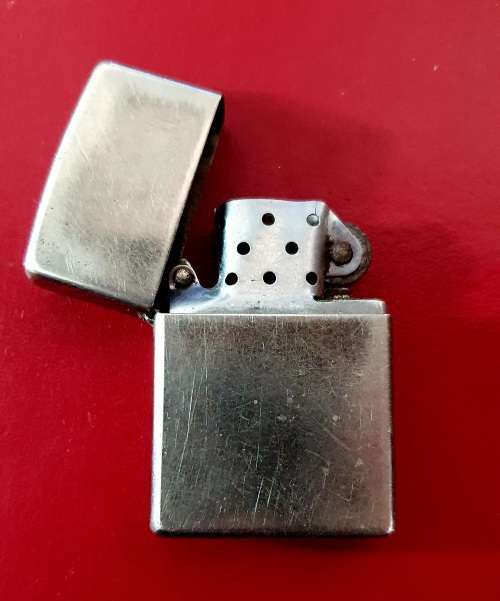 ZIPPO. BRADFORD USA .B11 .LIGHTER