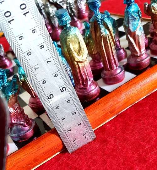 VINTAGE SOLID HEAVY LEAD CHESS PIECES ON CERAMIC BOARD CHESS SET.