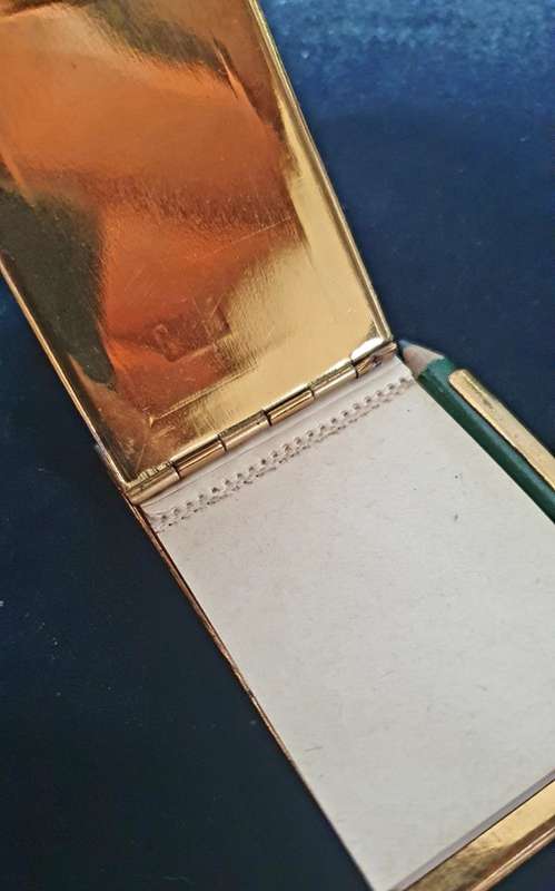 ANTIQUE LADIES PURSE GOLD TONE METAL NOTE BOOK. 70 MORE ITEMS ON SAME AUCTION !!