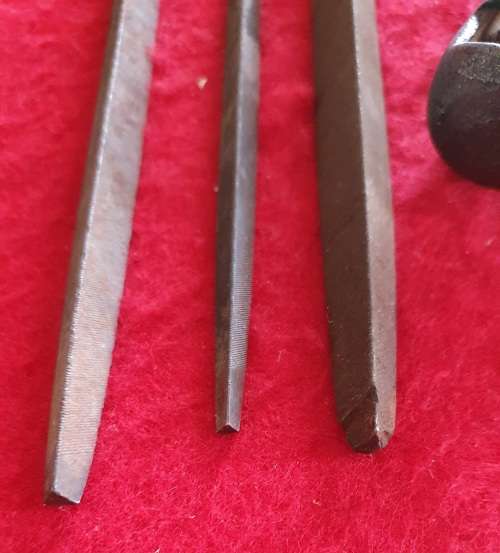 ANTIQUE 10 PIECE FILE SET FOR METAL WITH CAST IRON UNIVERSAL HANDLE. 70 MORE ITEMS ON SAME AUCTION !