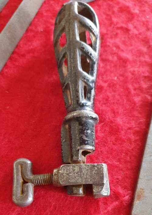 ANTIQUE 10 PIECE FILE SET FOR METAL WITH CAST IRON UNIVERSAL HANDLE. 70 MORE ITEMS ON SAME AUCTION !