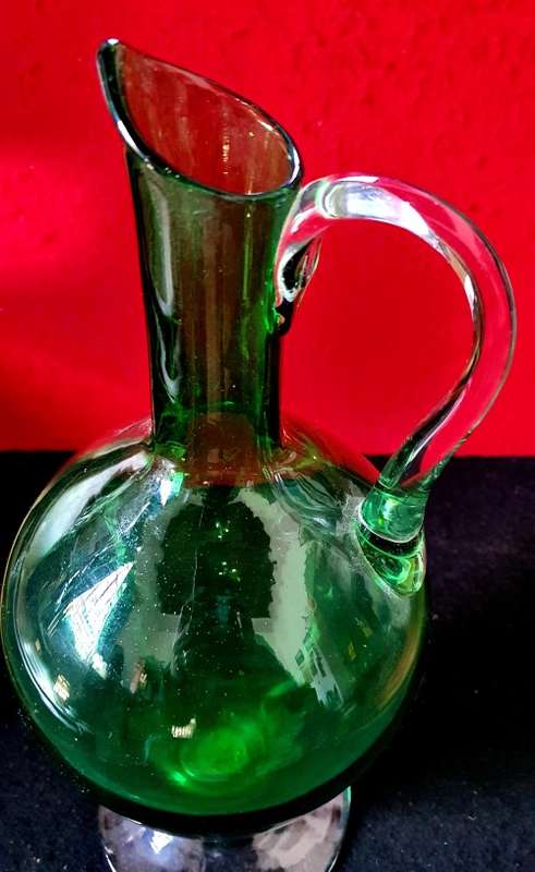 ANTIQUE 35 CM HIGH HAND MADE  GREEN GLASS DECANTER. APROX 2 L. 70 MORE ITEMS ON SAME AUCTION!!