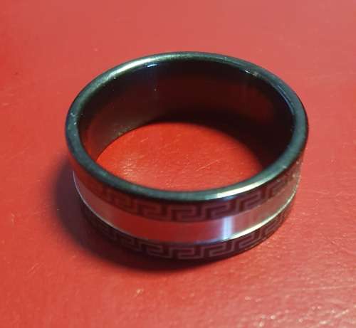 MENS WEDDING BI METAL VERSACE RING - BLACK. SIZE 19