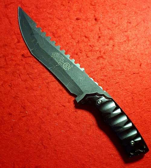 31CM  PATTERN EMBOSSED BLADE SAWTOOTH BACK TACTICAL KNIFE.