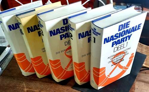 DIE NASIONALE PARTY. DEEL 1 TOT 5 . COMPLETE COLLECTION. BIG FORMAT. UOVS. NEAR MINT.ULTRA SCARCE !!