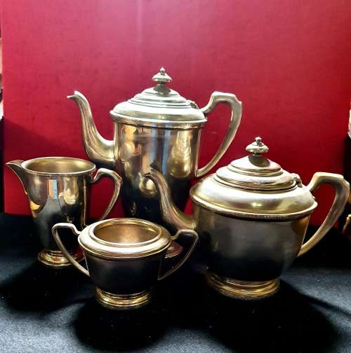 1930s PRESIDENT HEAVY SILVER PLATED TEA & COFFEE SET. STUNNING DETAIL. 4 PIECE .