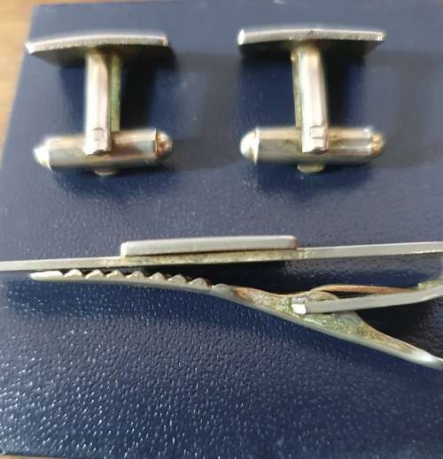 ANTIQUE ENAMEL INLAY CUFFLINKS AND TIE CLIP