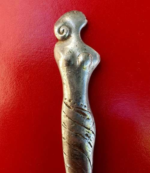 (120 MORE ITEMS ON SAME AUCTION!) VINTAGE CAROL BOYS FIRST DESIGN SUGAR SPOON.14CM LONG