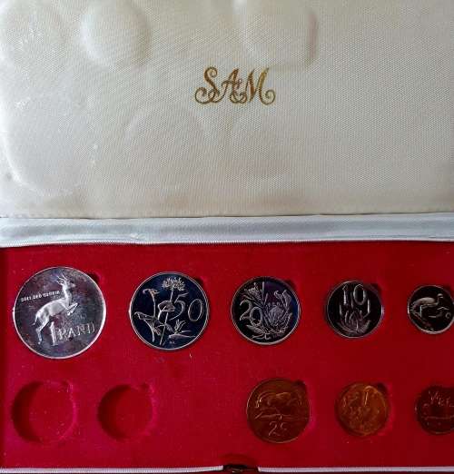 REAL DEAL OFFERS: 1980 PROOF SET WITH SILVER  ONE RAND.