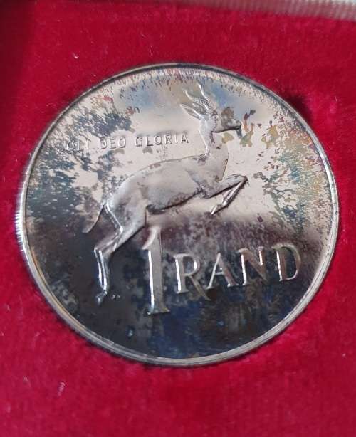 REAL DEAL OFFERS: 1980 PROOF SET WITH SILVER  ONE RAND.