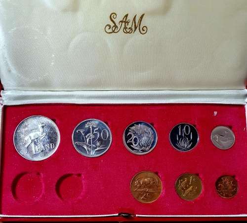 REAL DEAL OFFERS: 1980 PROOF SET WITH SILVER  ONE RAND.