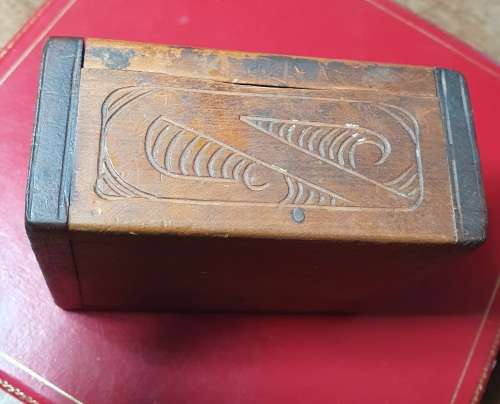 ANTIQUE TRIBAL WOOD TRINKET BOX WITH MOTHER OF PEARL EYES. STUNNING DETAIL !!!