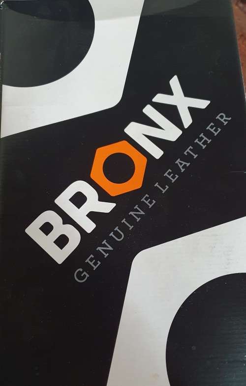 BRONX STRIKE BLACK NATAN LEATHER MENS SHOES. SIZE 10. NEW IN BOX. SHOP STOCK.