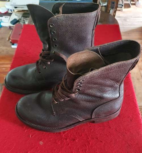 1986 SIZE 9 BOOTS. VERY GOOD CONDITION.WAYTREAD