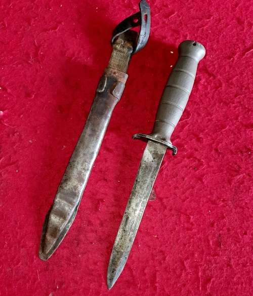 GLOCK 78  AUSTRIAN ARMY FIELD KNIFE / BAYONET  AND SCABBARD