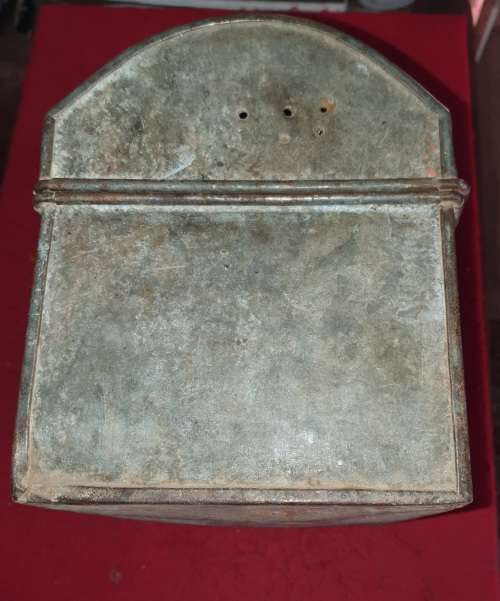 ANTIQUE BIG METAL KOS TROMMEL. ROUNDED LID.
