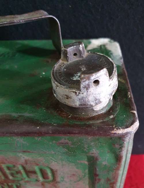 ANTIQUE EMBOSSED WAKEFIELD CASTROL MOTOR OIL 2 GALLON CAN.