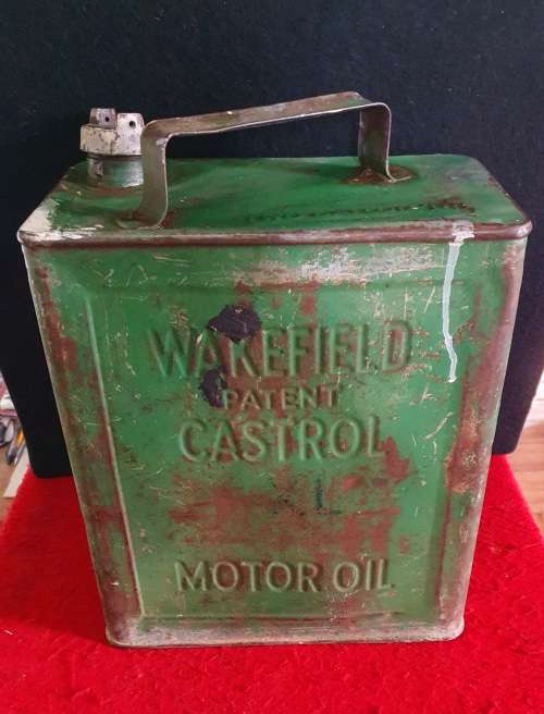 ANTIQUE EMBOSSED WAKEFIELD CASTROL MOTOR OIL 2 GALLON CAN.