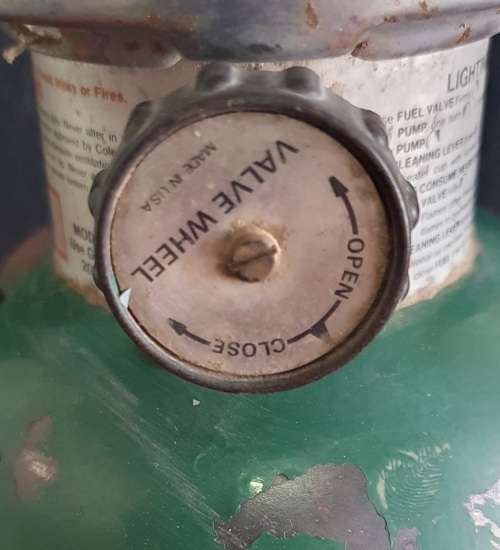 VINTAGE COLEMAN 201 KEROSENE LANTERN. ORIGINAL GLASS. WICHITA KANSAS.