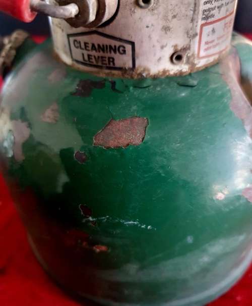 VINTAGE COLEMAN 201 KEROSENE LANTERN. ORIGINAL GLASS. WICHITA KANSAS.