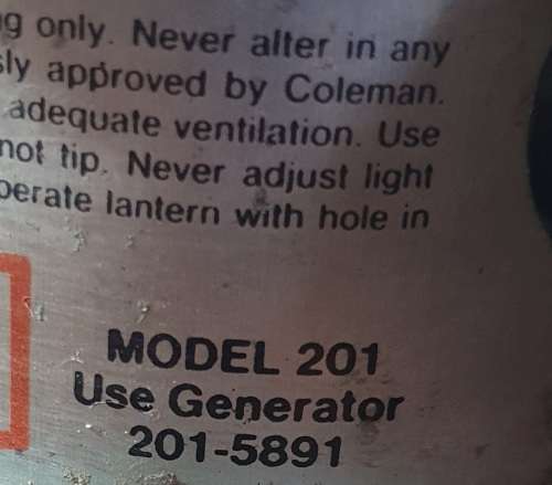VINTAGE COLEMAN 201 KEROSENE LANTERN. ORIGINAL GLASS. WICHITA KANSAS.