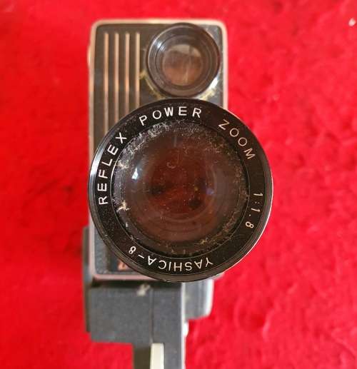 VINTAGE YASHICA UP 8MM MOVIE CINE CAMERA