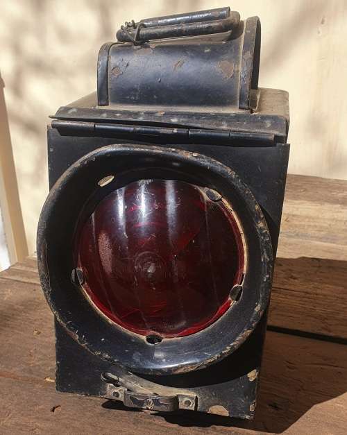 ANTIQUE HUGE RAILWAY SIGNAL LAMP.