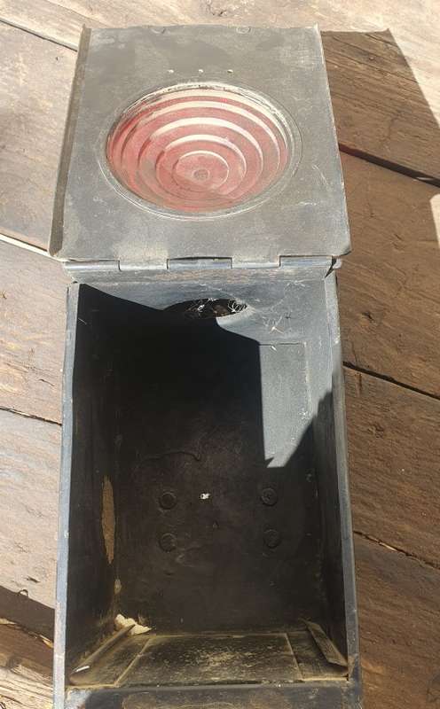 ANTIQUE HUGE RAILWAY SIGNAL LAMP.