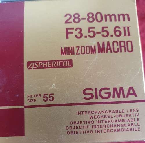 SIGMA 28-80mm F3.5-5.6 11 MINI ZOOM MACRO LENS IN BOX.