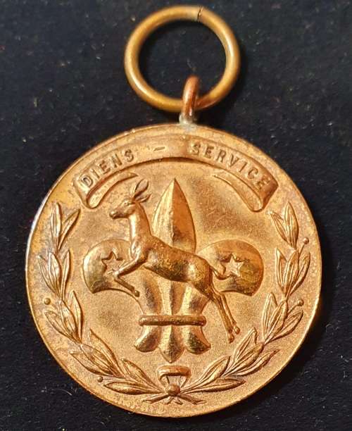 WW11 ERA BOY SCOUTS 20 YEARS SERVICE MEDAL.